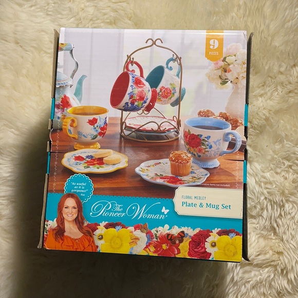 The Pioneer Woman Floral Medley Plate & Mug Set